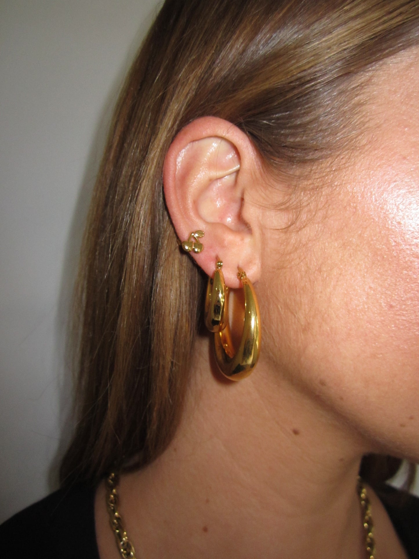 Small Claude Hoops -  Gold